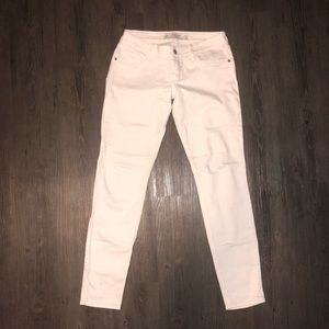 ABERCROMBIE & FITCH WHITE SKINNY JEANS